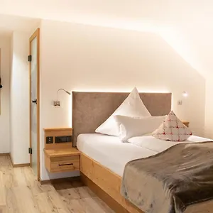https://hotel-bad-rain.com-bavaria.com