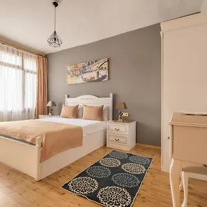 Hotel apartamentowy Old Town Deluxe Flats