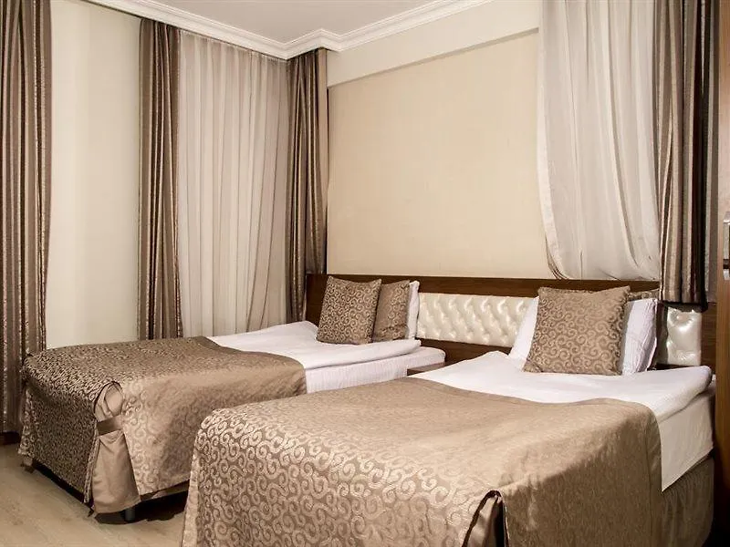 The Corner Park Hotel Antalya 3*,