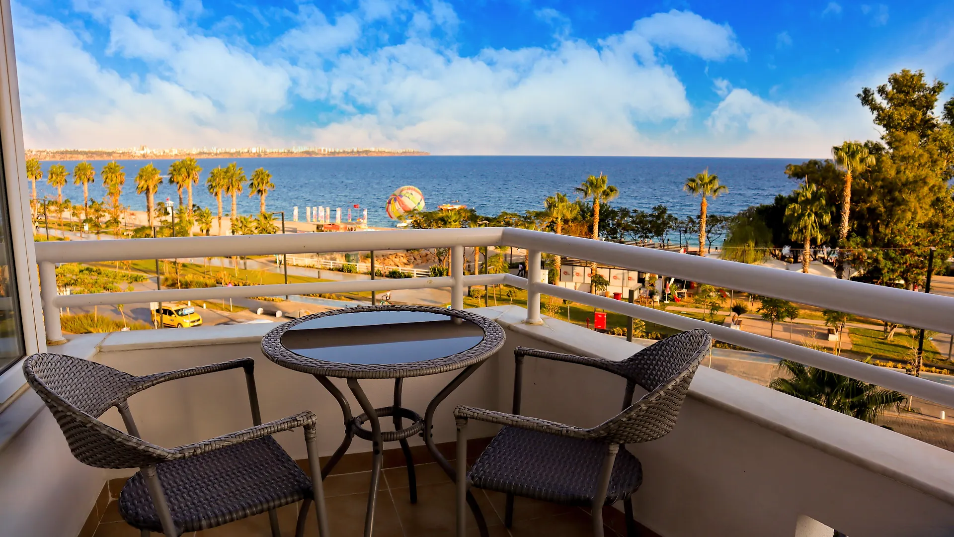 The Corner Park Hotel Antalya