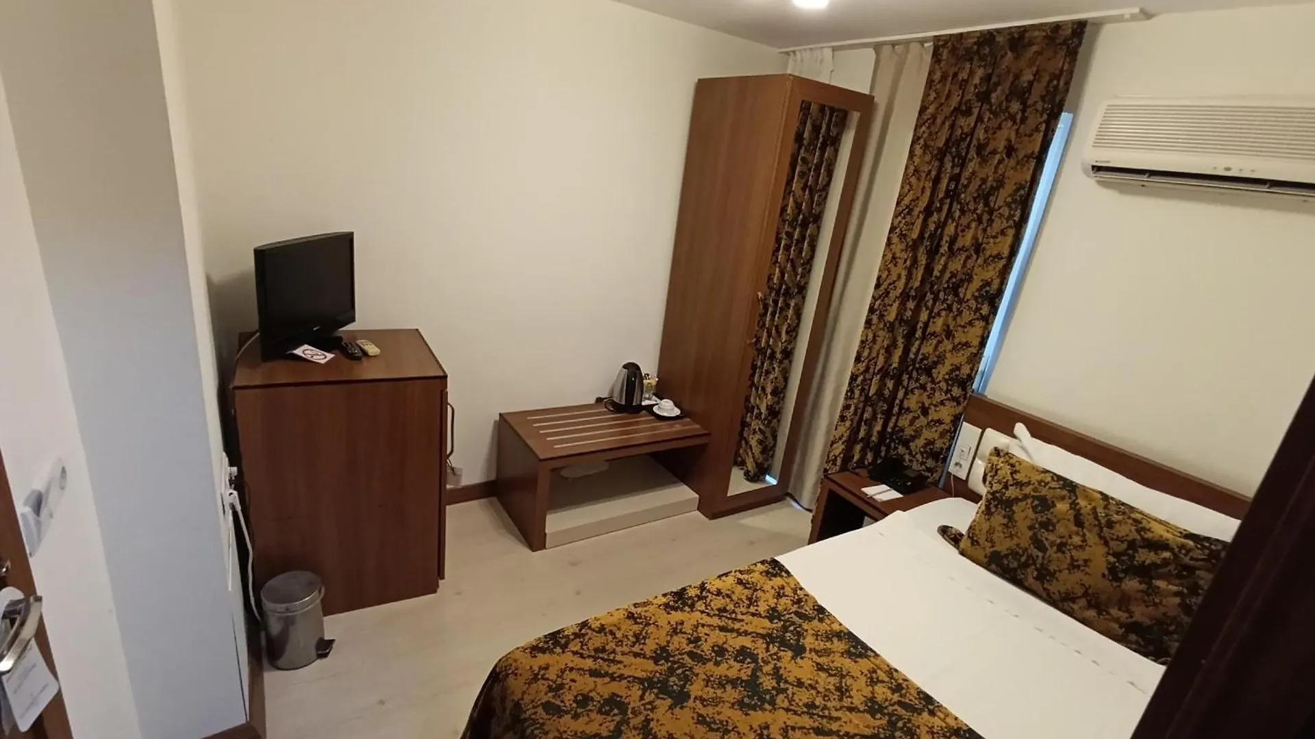 The Corner Park Hotel Antalya