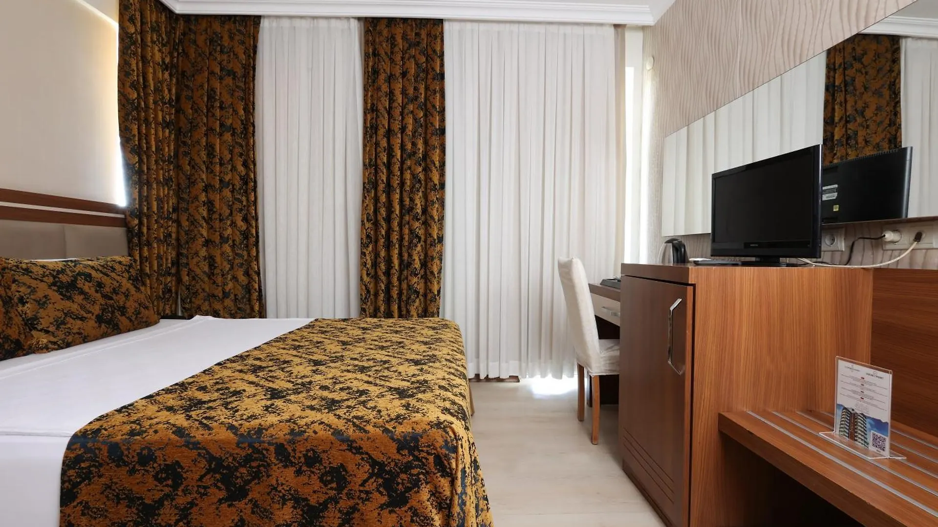 The Corner Park Hotel Antalya