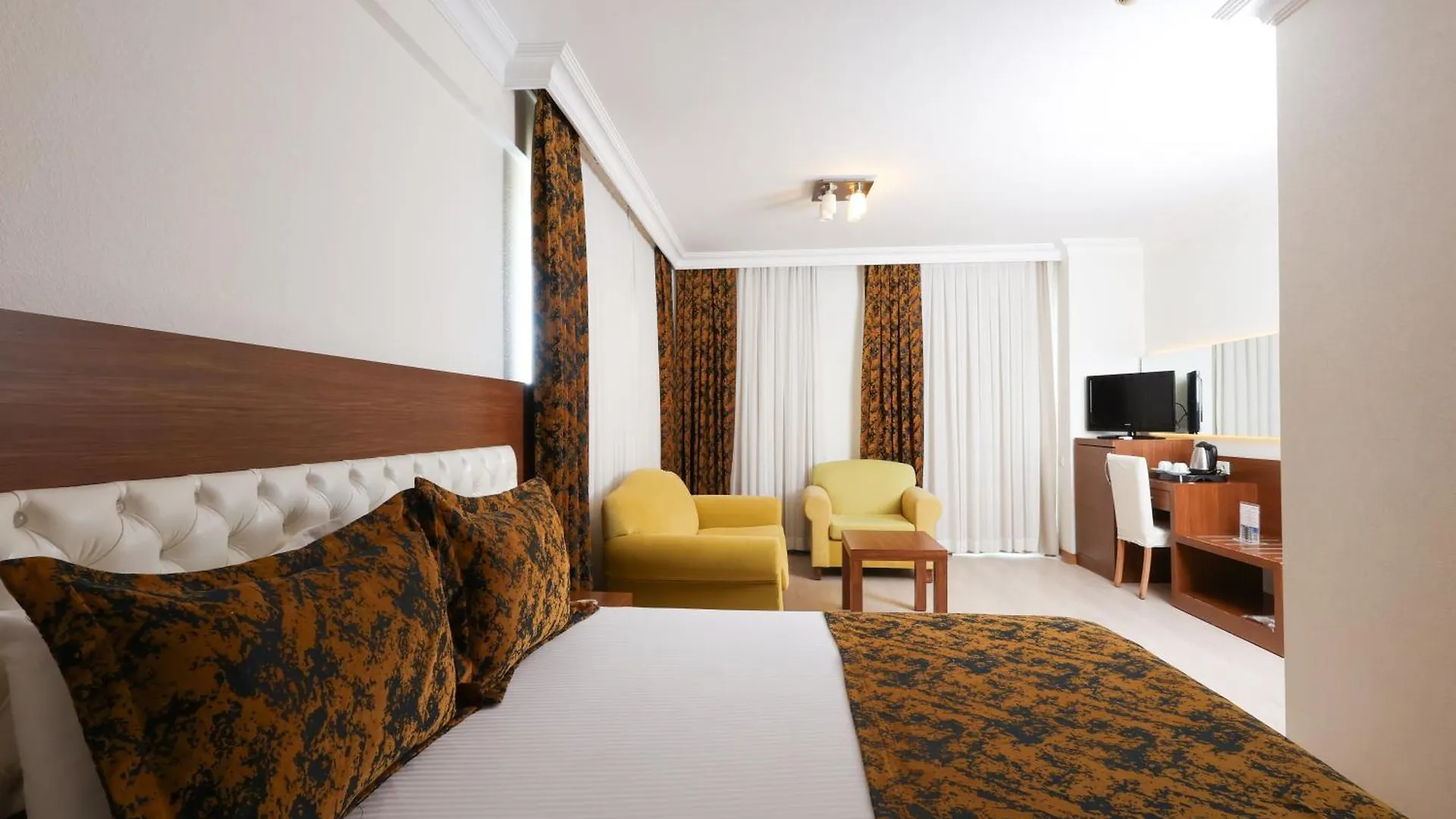 The Corner Park Hotel Antalya